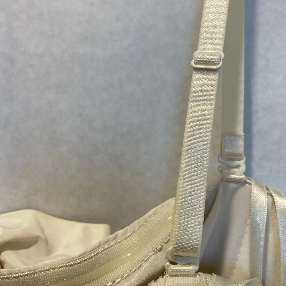 BCBGMaxAzria Cream Bubble Hem Dress Size 6 NWT Convertible Strap Cocktail - Picture 10 of 12